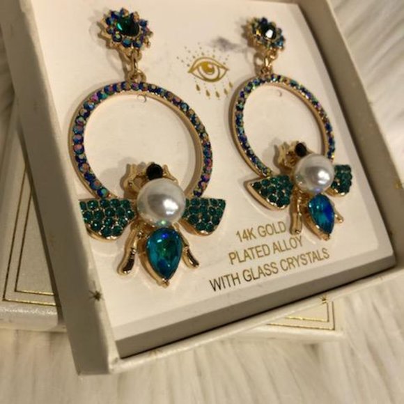 Eye Candy Bee Statement Earrings - Picture 6 of 9